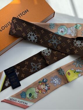 Louis Vuitton 57th St Vivienne in NYC BB Bandeau NWT